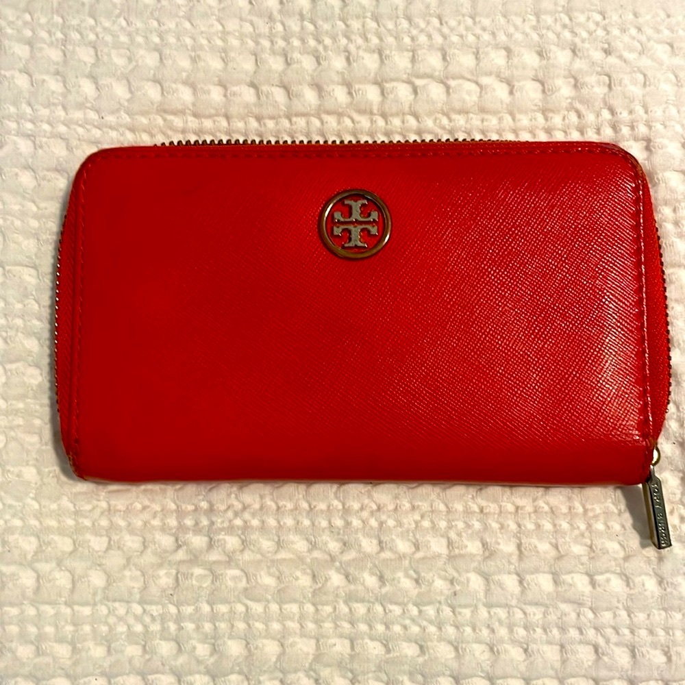 Tory Burch zip around wallet